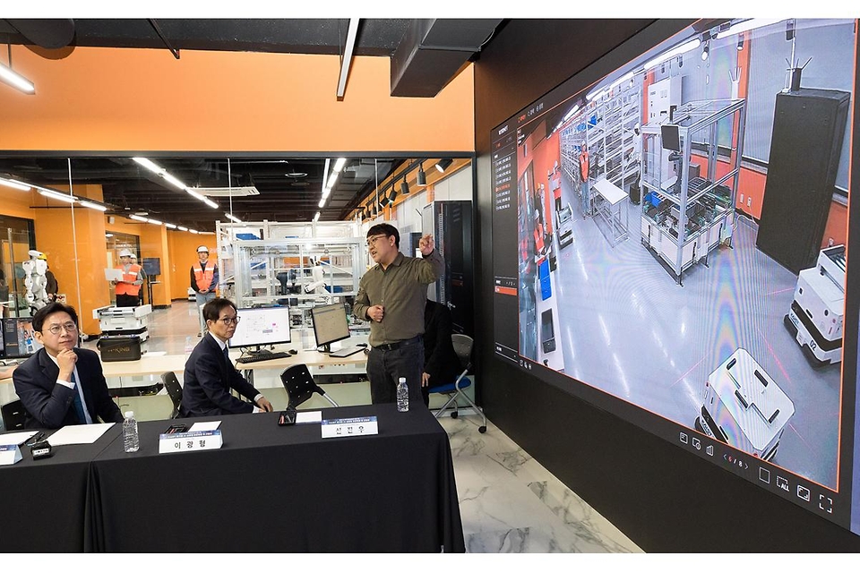 배경훈 부총리 겸 과학기술정보통신부 장관이 3월 23일 대전광역시 유성구 KAIST에서 열린 '피지컬 AI 기업간담회' 에서 발언하고 있다.