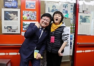 최교진 교육부 장관이 3월 20일 서울 종로구 노들장애인야학을 방문해 장애인 평생교육 수업을 참관하고, '장애인평생교육법' 후속 조치를 위한 관계자들의 의견을 청취하는 등 장애인 평생교육 활성화 방안을 논의하고 있다.