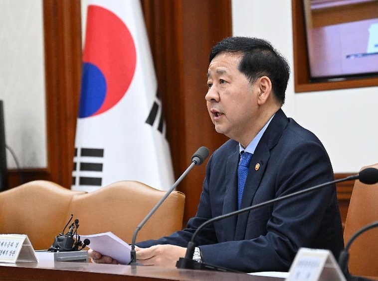 구윤철 부총리 겸 재정경제부 장관이 3월 26일 서울 종로구 정부서울청사에서 열린 '민생물가 특별관리 관계장관 TF'를 주재, 모두발언을 하고 있다.