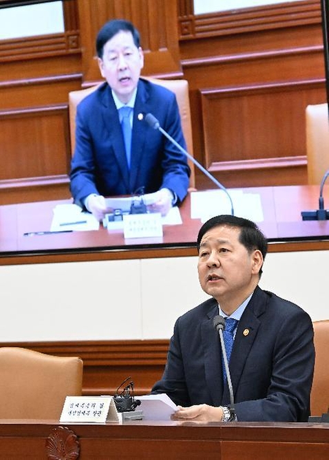 구윤철 부총리 겸 재정경제부 장관이 3월 26일 서울 종로구 정부서울청사에서 열린 '민생물가 특별관리 관계장관 TF'를 주재, 모두발언을 하고 있다.