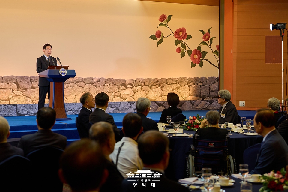 이재명 대통령이 3월 29일 제주시의 한 호텔에서 열린 제주 4·3 희생자 유족과의 오찬에서 발언하고 있다.