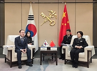 이명구 관세청장이 3월 19일(현지 시각) 중국 베이징 소재 중국해관 박물관에서 중국 해관총서와 함께 '제20차 한-중 관세청장 회의'를 개최하고 있다.