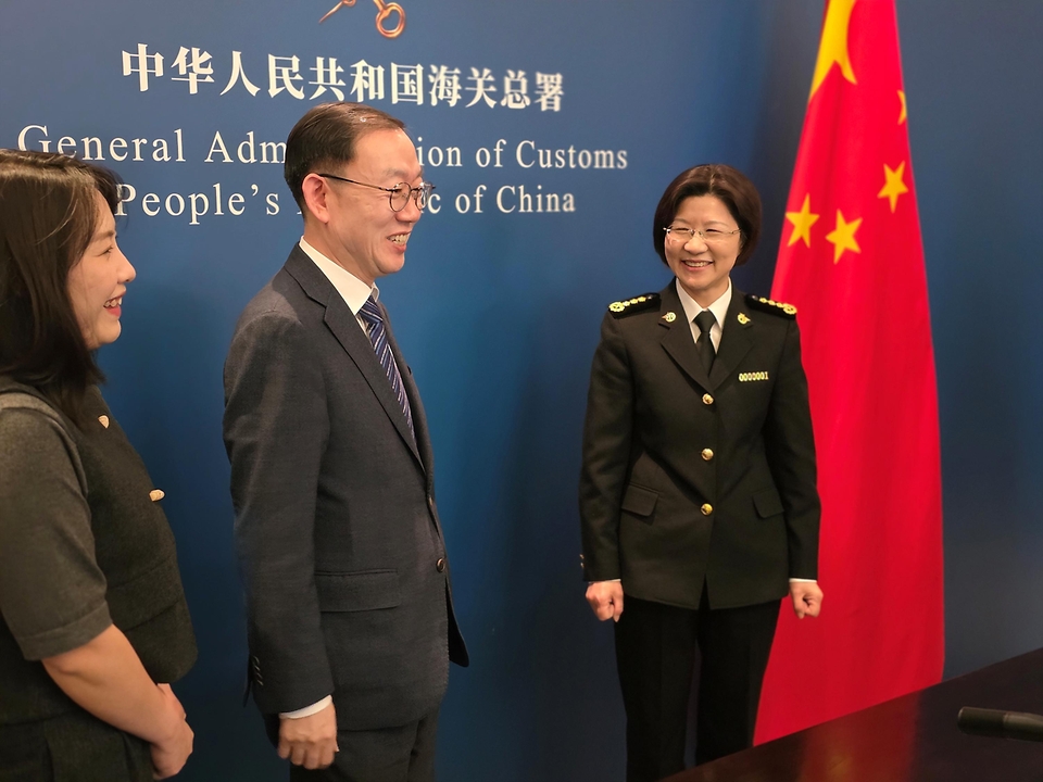 이명구 관세청장이 3월 19일(현지 시각) 중국 베이징 소재 중국해관 박물관에서 중국 해관총서와 함께 '제20차 한-중 관세청장 회의'를 개최하고 있다.