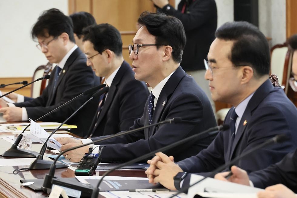 김민석 국무총리가 4월 1일 세종대로 정부서울청사에서 열린 제2차 국토대전환 범정부추진협의회를 주재하고 있다.