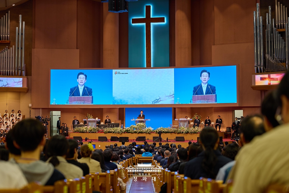 이재명 대통령이 4월 5일 서울 여의도순복음교회에서 열린 부활절 연합예배에서 축사하고 있다.
