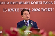 이재명 대통령이 4월 13일 청와대에서 열린 도날트 투스크 폴란드 총리 공식 방한 환영 오찬에서 환영사를 하고 있다.