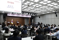 최교진 교육부 장관이 4월 15일 서울 중구 은행회관에서 형사미성년자(촉법소년) 연령 기준에 관한 제도적 보완 방안을 주제로 제2차 포럼에 참석하고 있다.