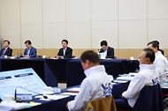 김민석 국무총리가 4월 16일 여수 엑스포컨벤션센터에서 2026 여수세계섬박람회 준비 상황 점검회의를 주재하고 있다.