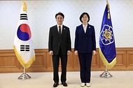 김민석 국무총리가 4월 15일 세종대로 정부서울청사에서 장애인정책조정위원회 민간위원 위촉장 수여 및 회의를 주재하고 있다.