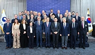북대서양조약기구(NATO)에 상주하는 30개국 대사단이 4월 13일~4월 15일간 우리나라와 NATO간 협력 강화 방안을 논의하기 위해 방한했다. 4월 14일 외교부를 방문해 조현 외교부 장관을 예방하고, 정연두 외교전략정보본부장 주재 브리핑에 참석했다.