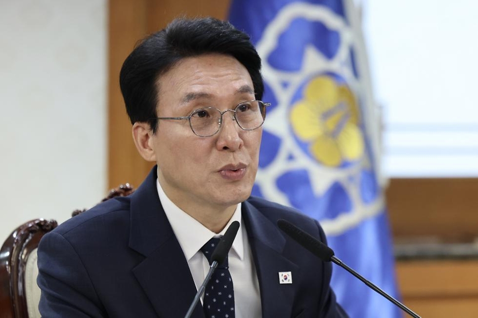 김민석 국무총리가 4월 20일 세종대로 정부서울청사에서 열린 비상경제본부회의를 주재하고 있다.