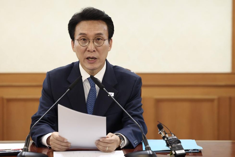 김민석 국무총리가 4월 21일 세종대로 정부서울청사에서 열린 전남광주통합특별시 출범 준비상황 점검회의를 주재하고 있다.