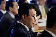 김민석 국무총리가 4월 22일 삼청동 총리서울공관에서열린 고위당정협의회에서 발언을 하고 있다.
