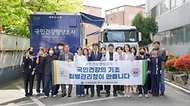 임승관 질병관리청장이 4월 23일 우리 국민의 건강과 영양 수준을 파악해 국가 건강정책에 필요한 통계를 산출하기 위해 실시하고 있는 국민건강영양조사 현장을 방문하고 있다.