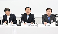 구윤철 부총리 겸 재정경제부 장관이 4월 27일 청주시 오송 바이오밸리 이니스트에스티에서 열린 '기업혁신 지원 현장방문 및 민관협의체 제2차 회의'에 참석, 간담회에서 인사말을 하고 있다.