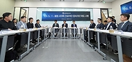 최휘영 문화체육관광부 최휘영 장관이 4월 27일 한국저작권보호원에서 콘텐츠업계와 인터넷서비스업계 관계자들을 만나 불법사이트 긴급차단·접속차단 제도가 성공적으로 시행될 수 있도록 다짐하는 행사를 개최하고 있다.