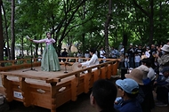 허민 국가유산청장이 5월 4일 서울숲에서 개최 중인 '2026 서울국제정원박람회'(5.1.~10.27.) 현장에서 국가유산청 기관정원인 'K-헤리티지정원'을 공개하고 이를 기념하는 행사를 개최하고 있다.