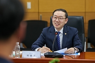 이명구 관세청장이 5월 7일 서울세관에서 민관 협력 기반의 '마약밀수 국민 감시단' 발대식을 개최하고 있다.