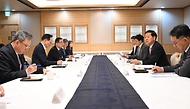 구윤철 부총리 겸 재정경제부 장관이 5월 12일 서울 종로구 정부서울청사에서 외환시장 제도개선 관련 금융기관장 간담회를 주재, 모두발언을 하고 있다.