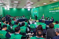 이재명 대통령이 5월 14일 경기 성남시 분당구 새마을운동중앙회에서 열린 현장간담회에서 발언하고 있다.