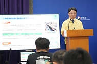 박은식 산림청장이 2026년 5월 14일 정부대전청사 기자실에서 '2026년 산사태 방지 종합 대책'을 발표하고 있다.