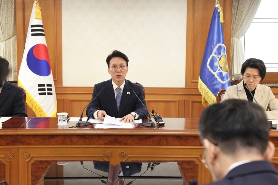 김민석 국무총리가 5월 20일 세종대로 정부서울청사에서 열린 제2차 공명선거 관계장관회의를 주재하고 있다.