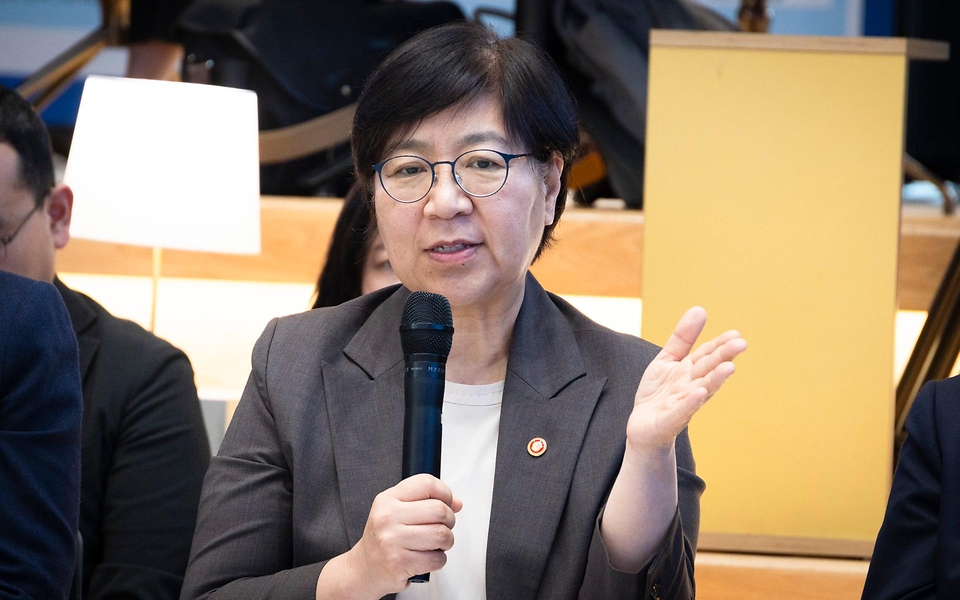 정은경 보건복지부 장관이 5월 15일 서울 성동구 KT&G 상상플래닛에서 한국사회복지협의회, 대한상공회의소, 사회복지공동모금회와 함께 '2026 사회공헌 포럼'을 개최하고 있다.
