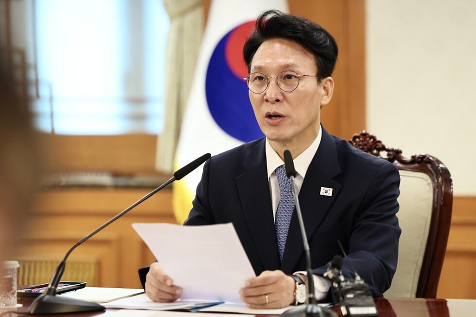 김민석 국무총리가 5월 20일 세종대로 정부서울청사에서 열린 제2차 공명선거 관계장관회의를 주재하고 있다.