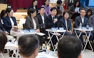 정은경 보건복지부 장관이 5월 15일 서울 성동구 KT&G 상상플래닛에서 한국사회복지협의회, 대한상공회의소, 사회복지공동모금회와 함께 '2026 사회공헌 포럼'을 개최하고 있다.