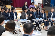 정은경 보건복지부 장관이 5월 15일 서울 성동구 KT&G 상상플래닛에서 한국사회복지협의회, 대한상공회의소, 사회복지공동모금회와 함께 '2026 사회공헌 포럼'을 개최하고 있다.