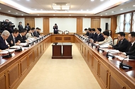 김민석 국무총리가 5월 20일 세종대로 정부서울청사에서 열린 제2차 공명선거 관계장관회의를 주재하고 있다.