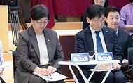 정은경 보건복지부 장관이 5월 15일 서울 성동구 KT&G 상상플래닛에서 한국사회복지협의회, 대한상공회의소, 사회복지공동모금회와 함께 '2026 사회공헌 포럼'을 개최하고 있다.