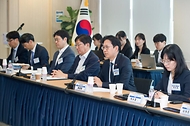배경훈 부총리 겸 과학기술정보통신부 장관이 5월 13일 서울 종로구 광화문교보빌딩 국가과학기술자문회의 대회의실에서 열린 '과학기술 인공지능 미래전략회의'에서 발언하고 있다.