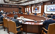 구윤철 부총리 겸 재정경제부 장관이 5월 15일 서울 종로구 정부서울청사에서 열린 '비상경제본부회의 겸 경제관계장관회의 및 부동산관계장관회의'를 주재, 모두발언을 하고 있다.