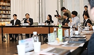 구윤철 부총리 겸 재정경제부 장관이 5월 15일  서울 중구 정동1928에서 열린 '재경부 2030청년단 발대식 겸 미래세대와의 대화' 행사에 참석, 모두발언을 하고 있다.