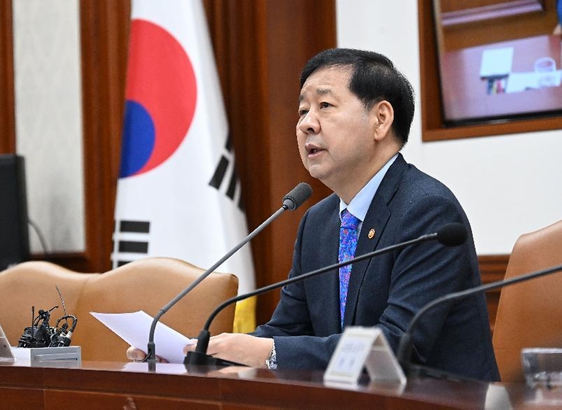구윤철 부총리 겸 재정경제부 장관이 5월 15일 서울 종로구 정부서울청사에서 열린 '비상경제본부회의 겸 경제관계장관회의 및 부동산관계장관회의'를 주재, 모두발언을 하고 있다.