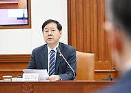 구윤철 부총리 겸 재정경제부 장관이 5월 21일 서울 종로구 정부서울청사에서 열린 '민생물가 특별관리 관계장관 TF 및 제 268차 대외경제장관회의'를 주재, 모두발언을 하고 있다.