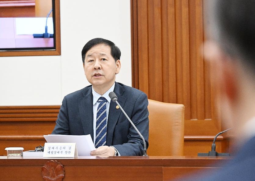구윤철 부총리 겸 재정경제부 장관이 5월 21일 서울 종로구 정부서울청사에서 열린 '민생물가 특별관리 관계장관 TF 및 제 268차 대외경제장관회의'를 주재, 모두발언을 하고 있다.