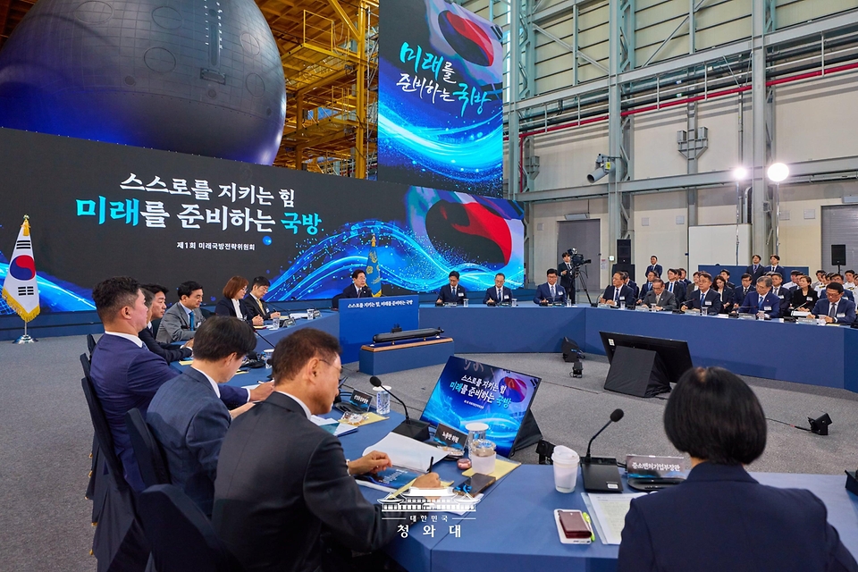 이재명 대통령이 5월 26일 경남 창원시 진해구에서 열린 제1회 미래국방전략위원회에서 발언하고 있다.