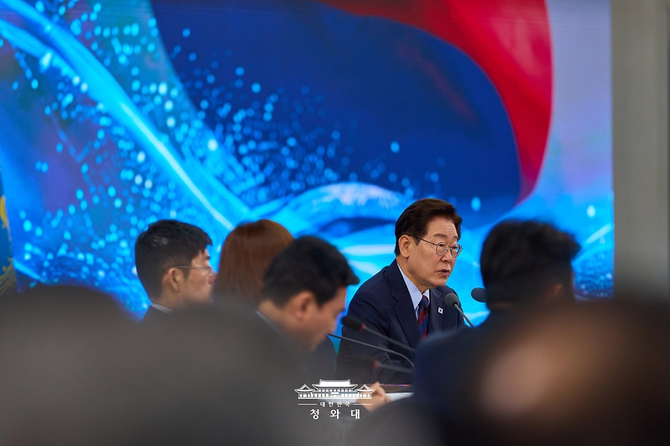 이재명 대통령이 5월 26일 경남 창원시 진해구에서 열린 제1회 미래국방전략위원회에서 발언하고 있다.