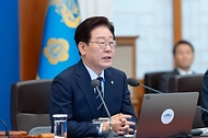 이재명 대통령이 6월 2일 청와대에서 열린 국무회의 겸 비상경제점검회의에서 발언하고 있다.