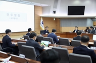 김민석 국무총리가 6월 4일 세종대로 정부서울청사에서 열린 드론·대드론 통합 태스크포스(TF) 최종보고회의를 주재하고 있다.