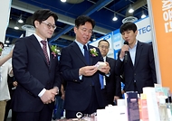 산업통상부와 고용노동부가 6월 1일부터 2일까지 이틀간 코엑스 B홀, 컨퍼런스룸 E에서 '2026 글로벌 탤런트 페어(Global Talent Fair)'를 공동 개최하고 있다.