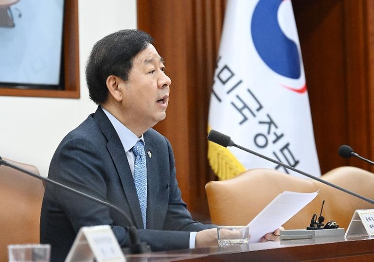 구윤철 부총리 겸 재정경제부 장관이 6월 5일 서울 종로구 정부서울청사에서 열린 '비상경제본부회의 겸 경제관계장관회의'를 주재, 모두발언을 하고 있다.