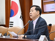구윤철 부총리 겸 재정경제부 장관이 6월 12일 서울 종로구 정부서울청사에서 열린 '비상경제본부회의 겸 경제관계장관회의'를 주재, 모두발언을 하고 있다.