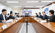 구윤철 부총리 겸 재정경제부 장관이 6월 11일 서울 종로구 정부서울청사에서 열린 고용관계장관간담회를 주재하고 있다.