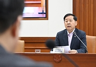구윤철 부총리 겸 재정경제부 장관이 6월 12일 서울 종로구 정부서울청사에서 열린 '비상경제본부회의 겸 경제관계장관회의'를 주재, 모두발언을 하고 있다.