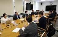 문화체육관광부 최휘영 장관이 6월 12일 국립현대미술관 서울관에서 문화예술정책자문위원회 애니메이션 분과 제3차 회의를 열어 애니메이션 산업 주요 현안과 향후 정책 방향을 논의하고 있다.