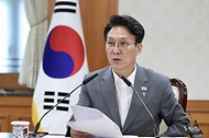 김민석 국무총리가 6월 15일 세종대로 정부서울청사에서 열린 제3차 국토공간 대전환 범정부 추진협의회를 주재하고 있다.