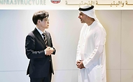 김정관 산업통상부 장관이 6월 16일(현지 시간) 아랍에미리트(UAE) 에너지인프라부를 방문해, 셰리프 살림 알 올라마(Sharif Salim Al Olama) 에너지인프라부 차관 등 UAE 원전 관련 핵심 기관 고위급 인사들과의 면담을 갖고, 바라카 원전 운영의 전주기 협력 심화를 위해 진행하고 있는 핵연료의 안정적 수급, 원전 정비 협력 강화, 원전 운영의 인공지능(AI)·디지털전환(DT) 적용 확대에 관한 양국 기업 간 협력 프로젝트 추진 현황을 점검하고 향후 사업 구체화 방안 등을 논의하고 있다.